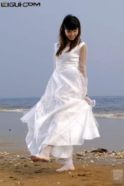 [丽柜LiGui] Model 菲儿《丝袜版白雪公主》丝足写真图片