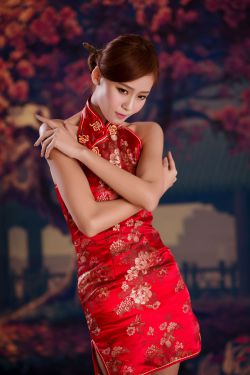 台湾女神Winnie小雪《古典红色旗袍》写真集